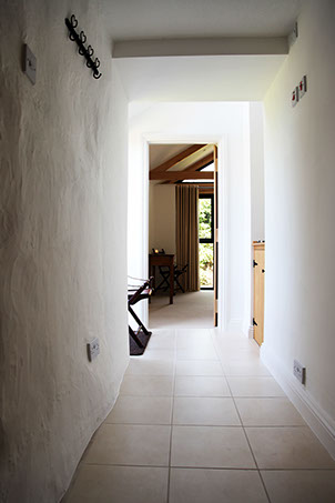 Skyber Barn, Cornwall, Interior, Corridor Skyber Barn, Cornwall, Interior, Corridor